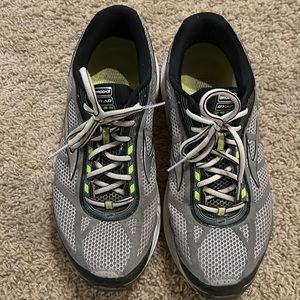 Brooks size 11 shoes